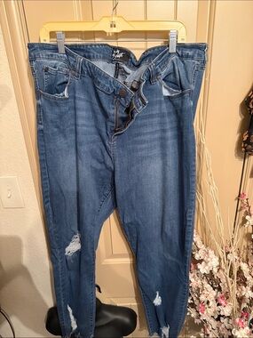 Body Sculpt by Celebrity Pink Blue Mid-Rise Ankle Skinny Jeans
